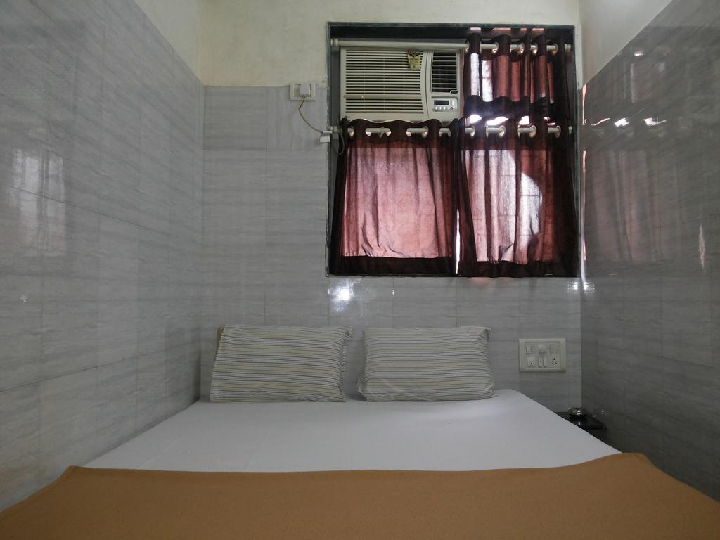 Hotel Al Mehraj Mumbai  Buitenkant foto
