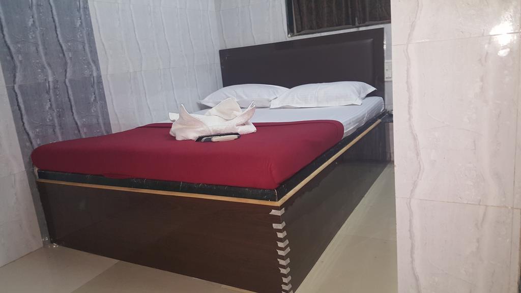 Hotel Al Mehraj Mumbai  Buitenkant foto