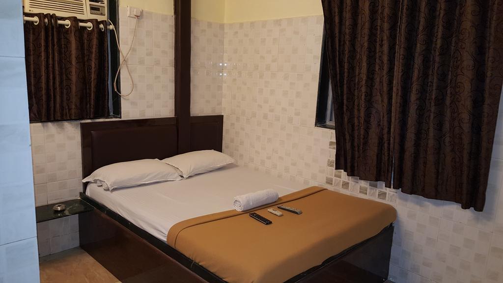Hotel Al Mehraj Mumbai  Buitenkant foto