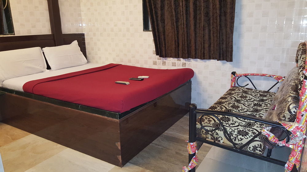 Hotel Al Mehraj Mumbai  Buitenkant foto