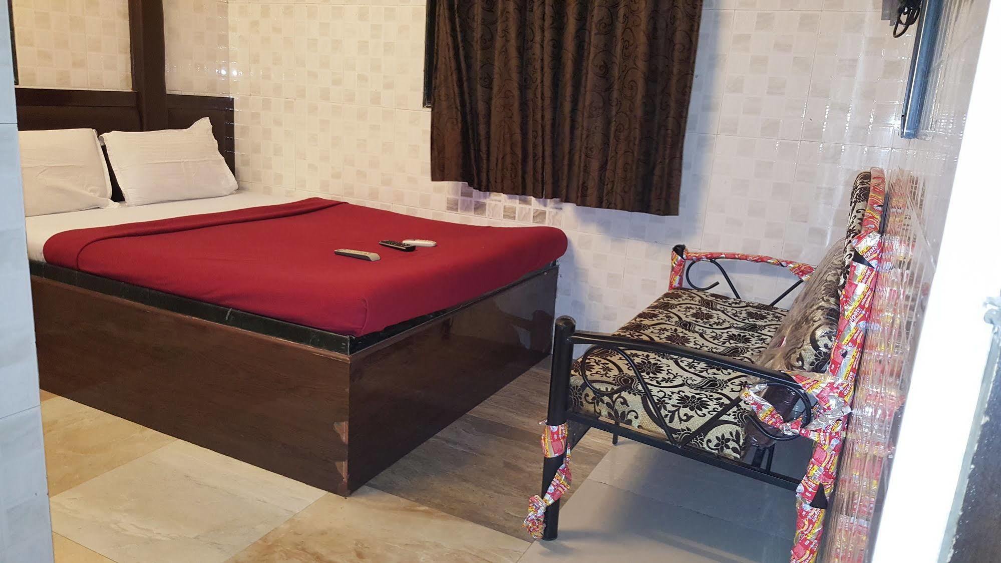Hotel Al Mehraj Mumbai  Buitenkant foto