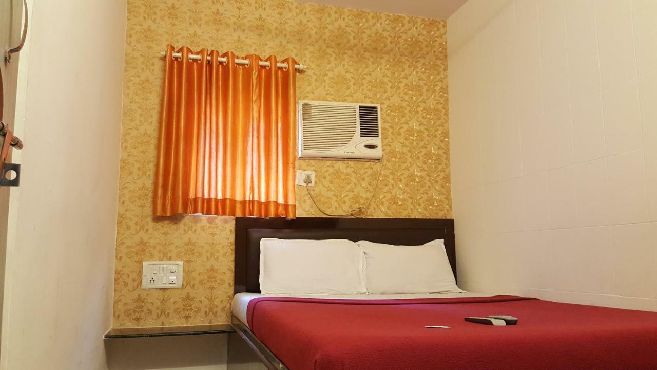 Hotel Al Mehraj Mumbai  Buitenkant foto