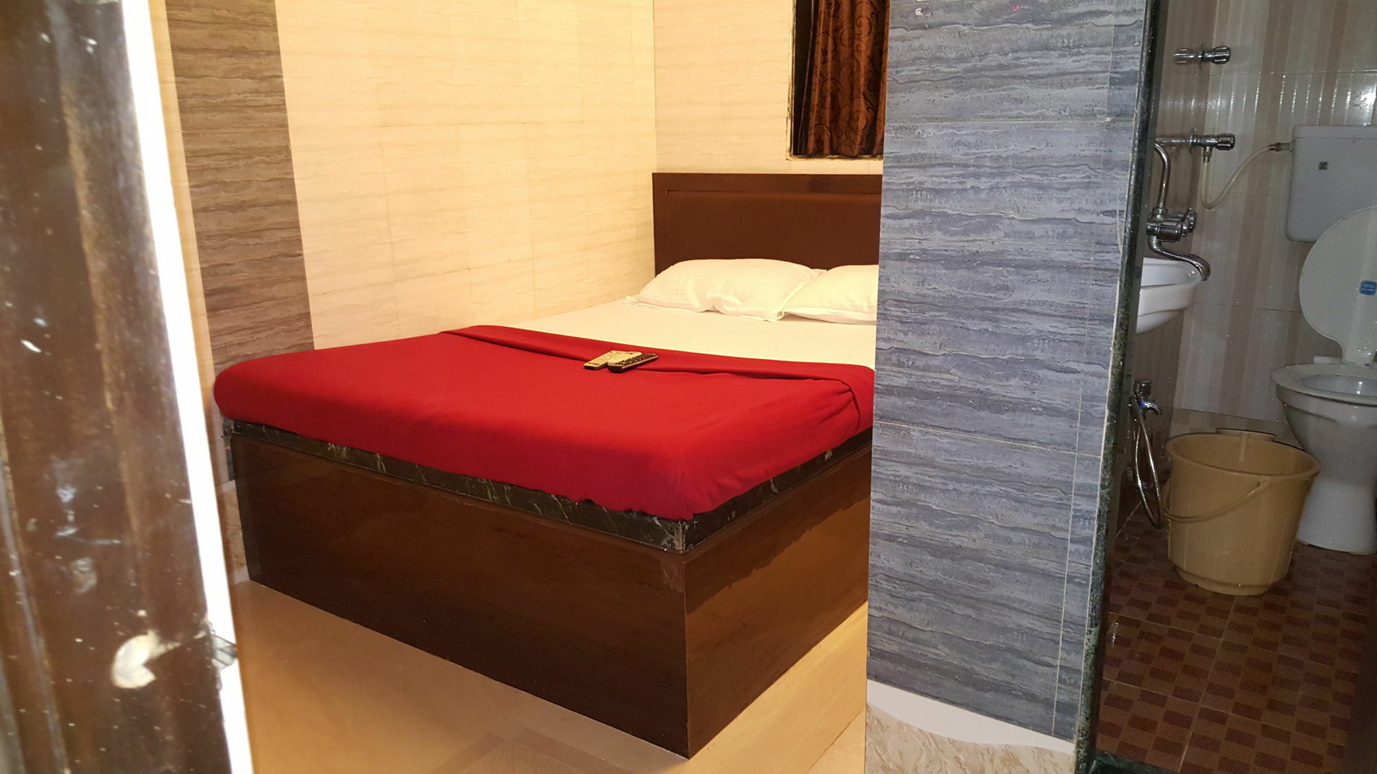 Hotel Al Mehraj Mumbai  Buitenkant foto